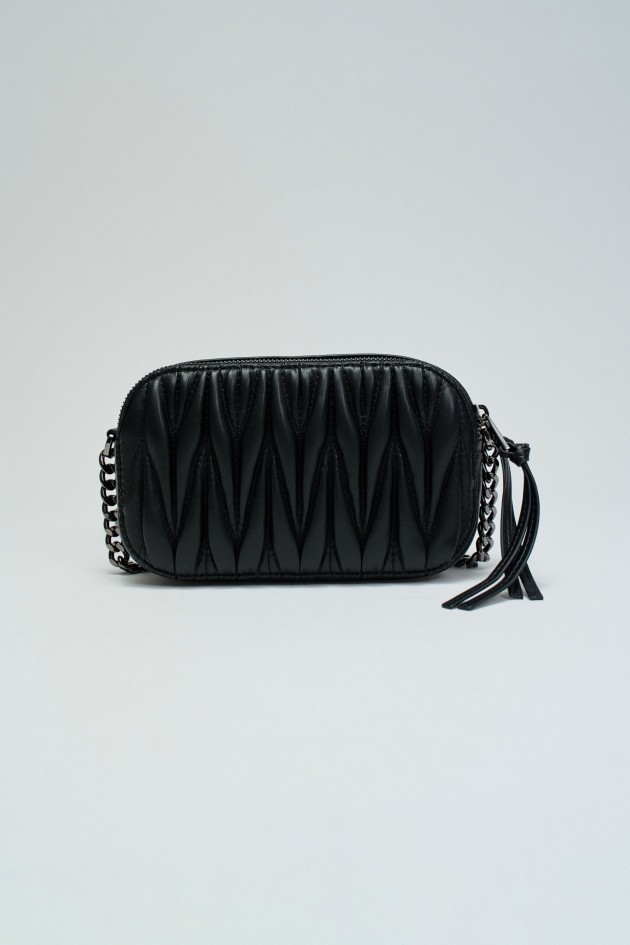 GEWATTEERDE TAS MET LEEREFFECT
