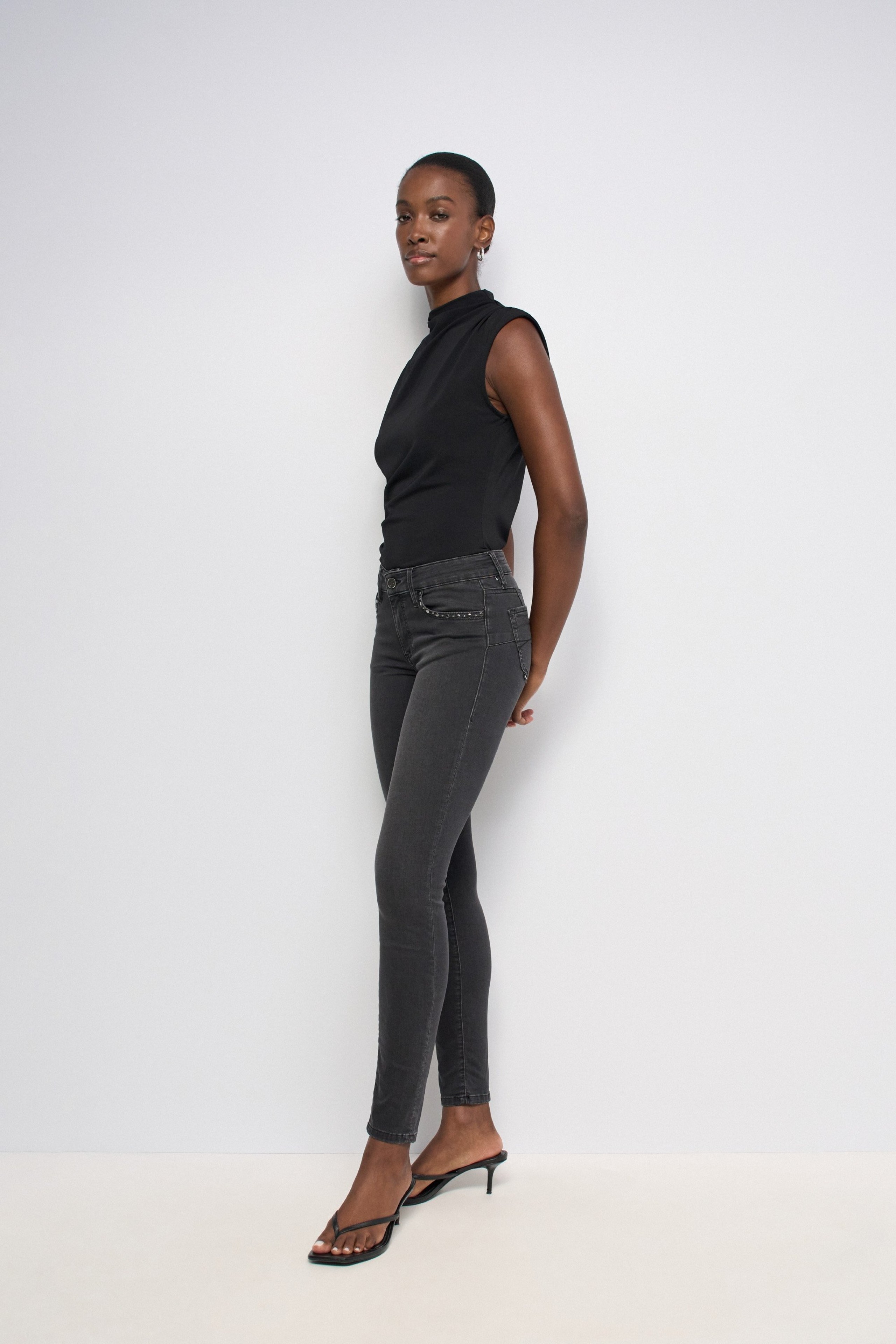 JEAN WONDER PUSH UP SKINNY SOFT TOUCH