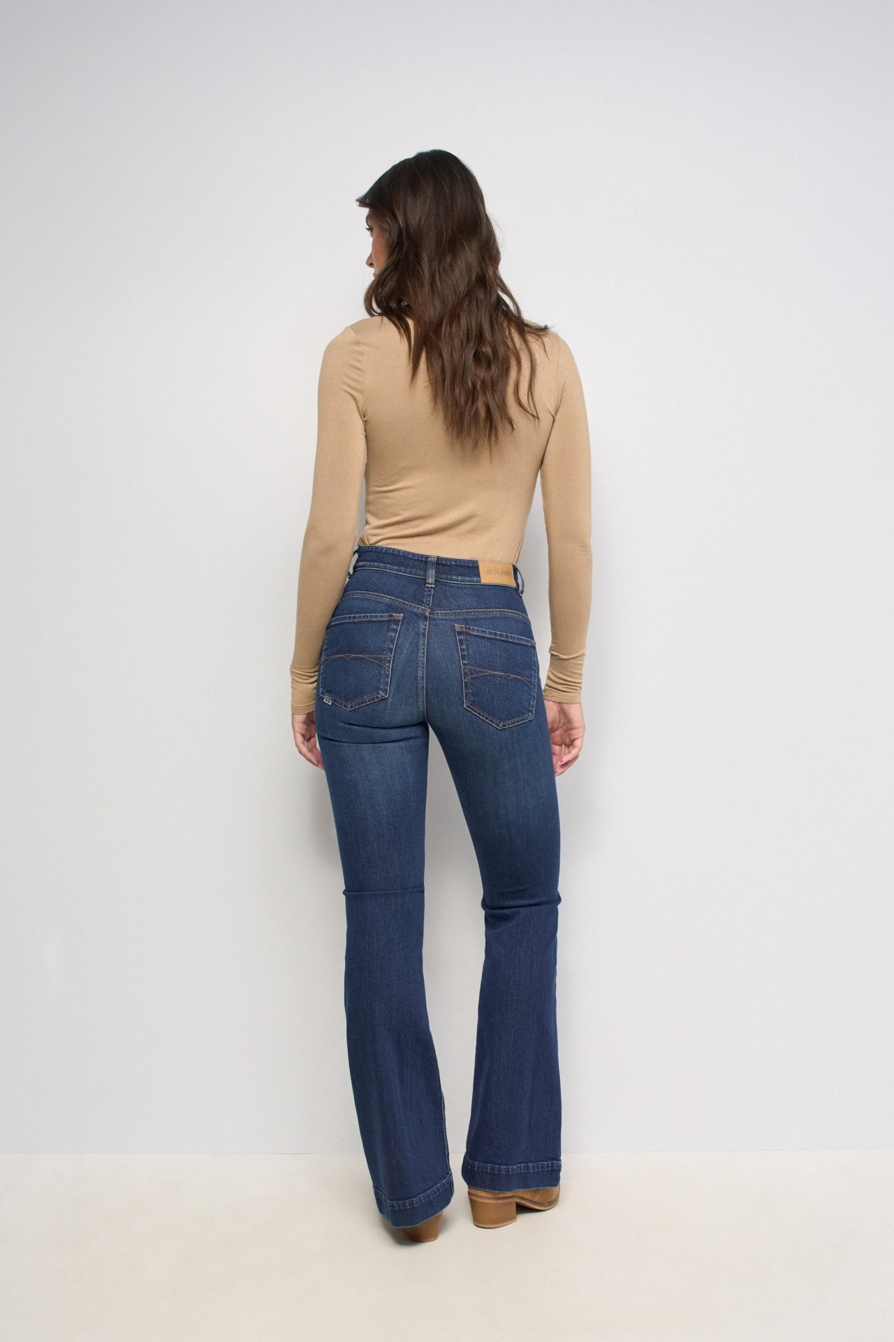 FAITH PUSH IN FLARE JEANS