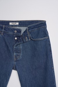 REGULAR FIT JEANS