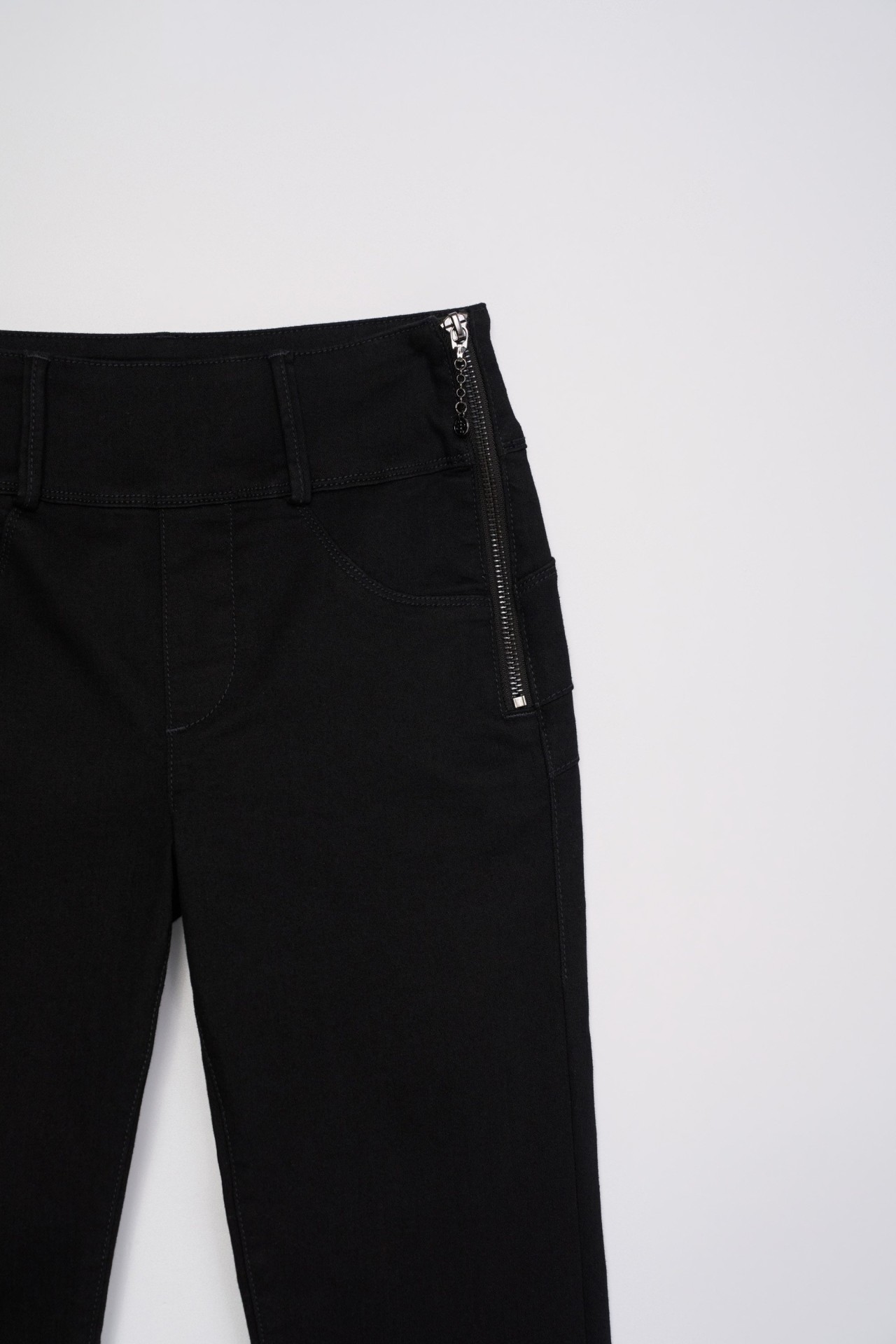 SECRET SILHOUETTE PUSH IN SKINNY