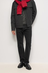 STRAIGHT FIT JEANS