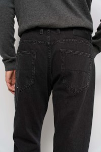 STRAIGHT FIT JEANS