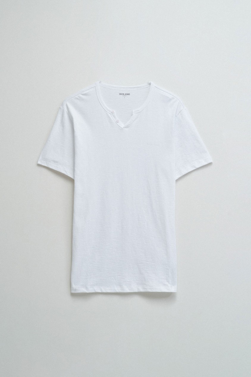 T-SHIRT WITH BRANDING