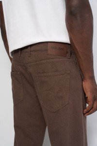 STRAIGHT FIT JEANS