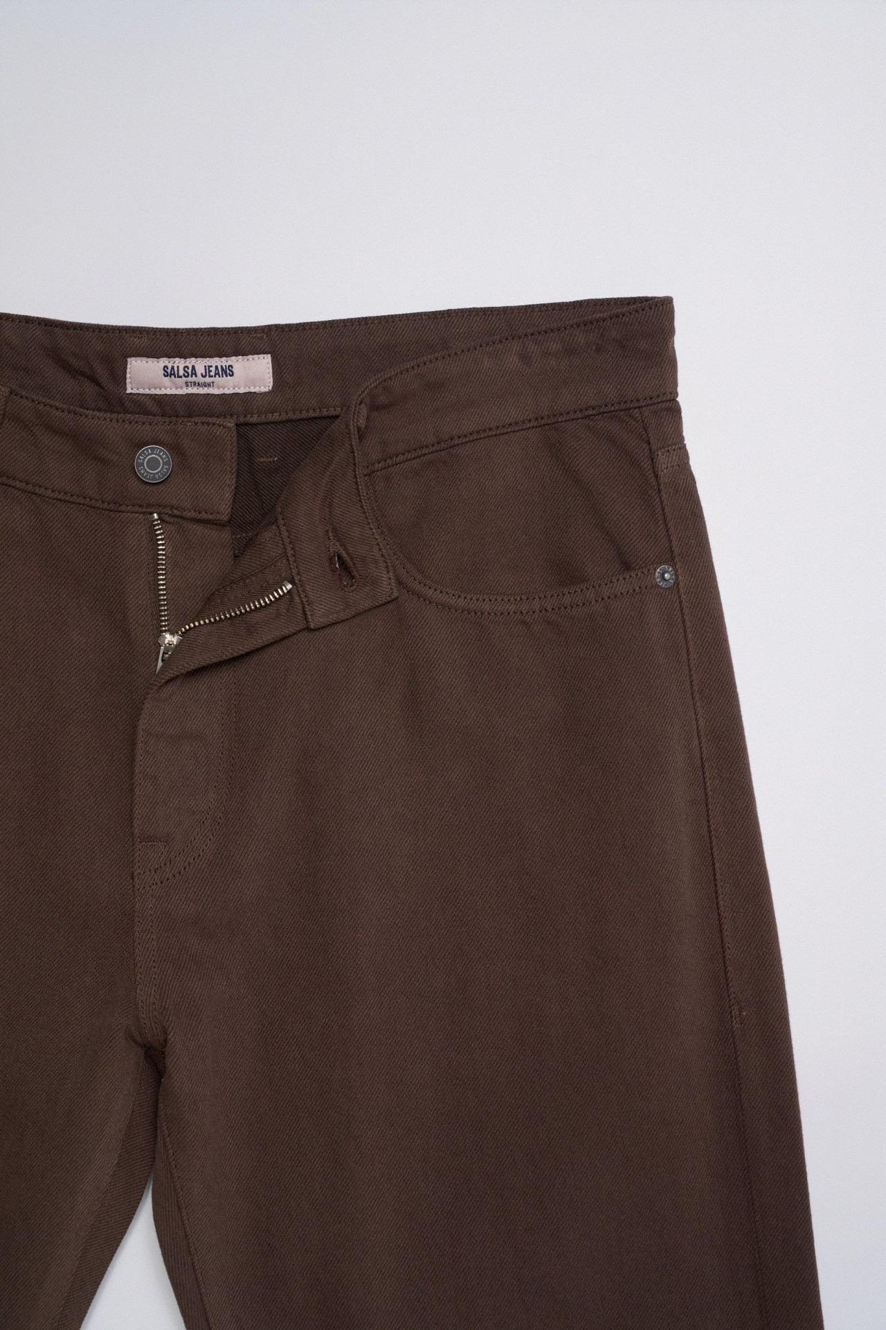 STRAIGHT FIT JEANS