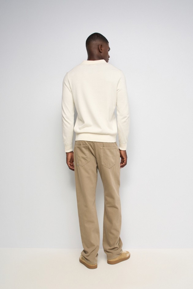 STRAIGHT FIT JEANS