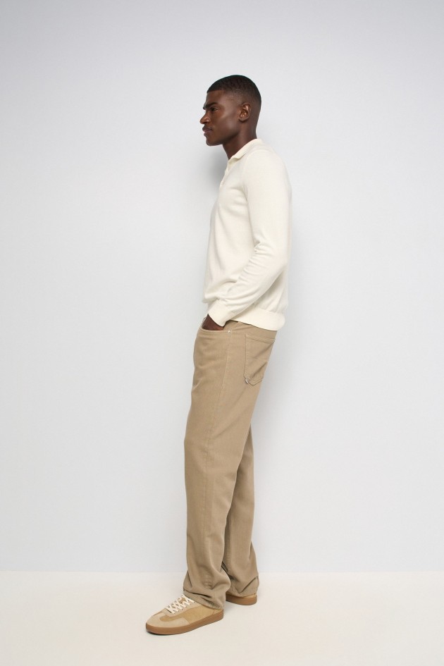 STRAIGHT FIT JEANS