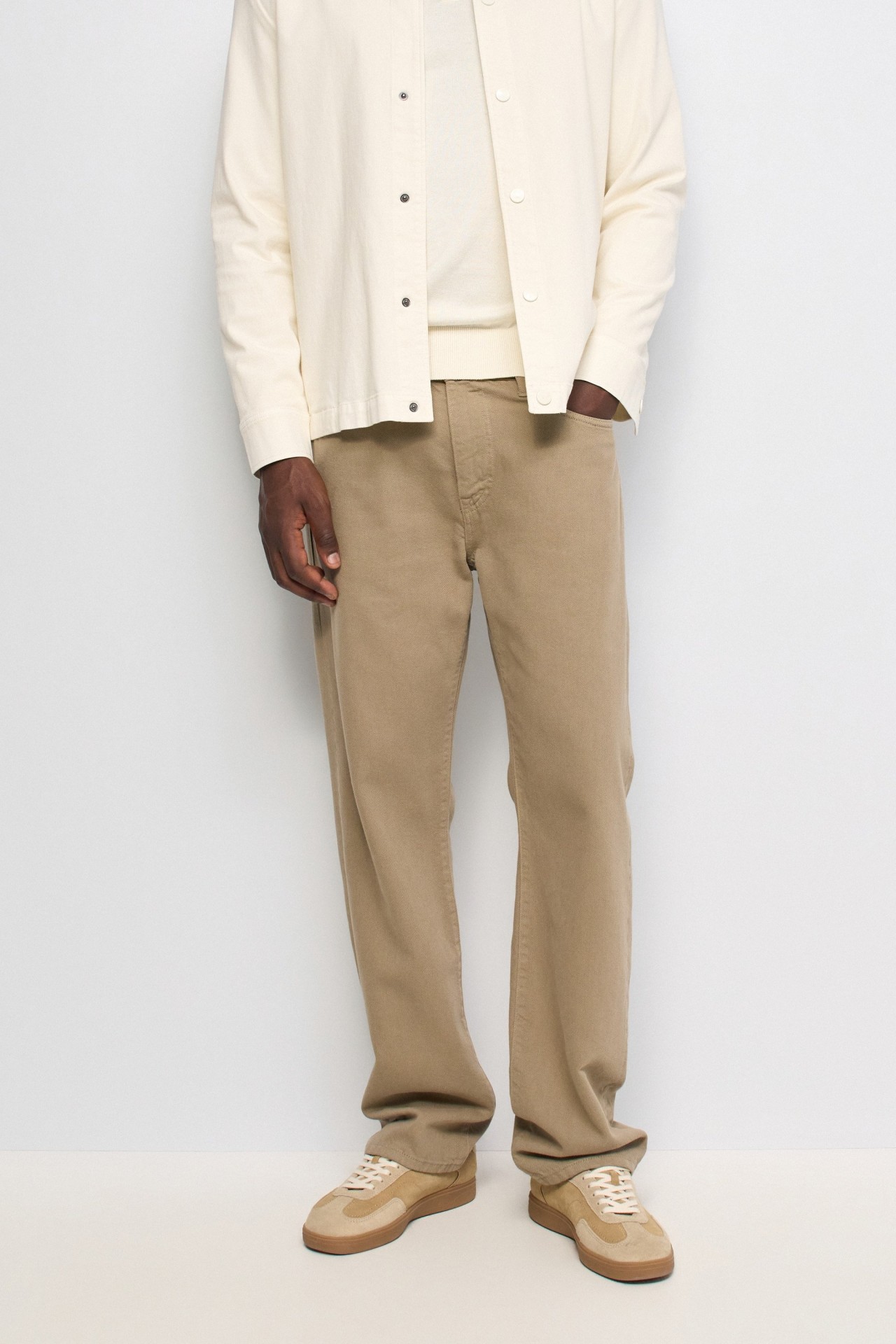 STRAIGHT FIT JEANS