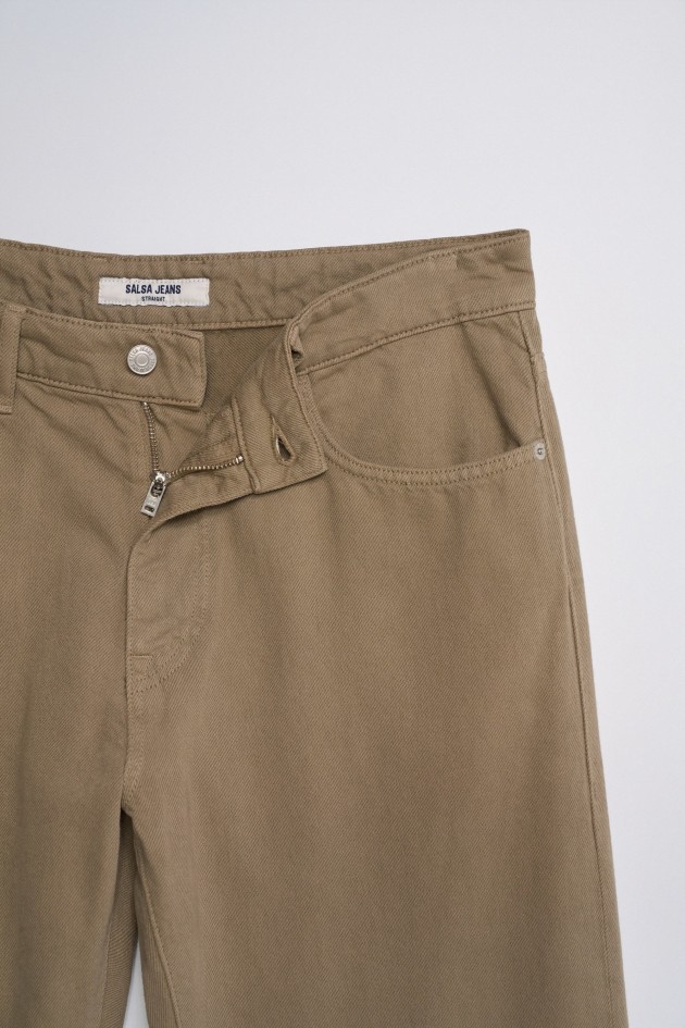 STRAIGHT FIT JEANS