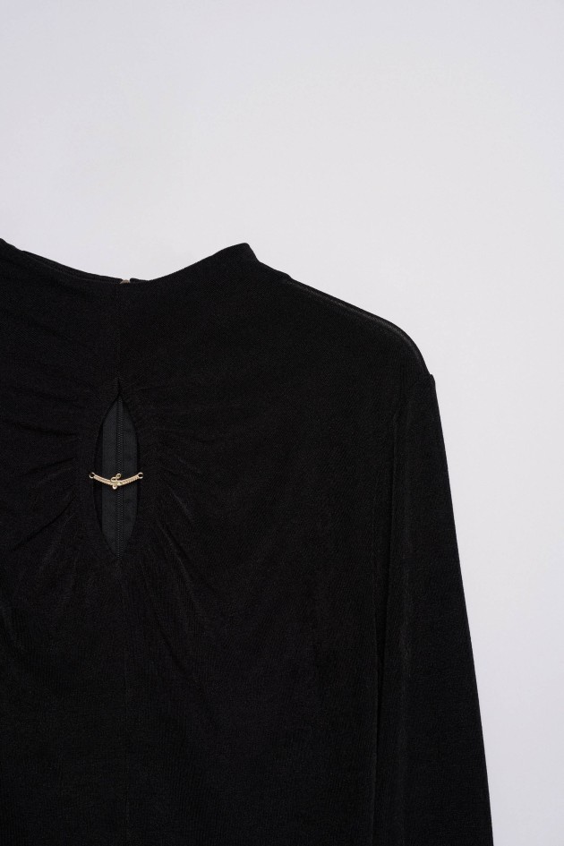 TEXTURIERTER PULLOVER MIT CUT- OUT