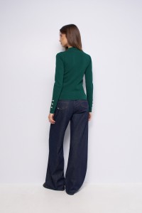 PULL EN MAILLE � COL ROUL�