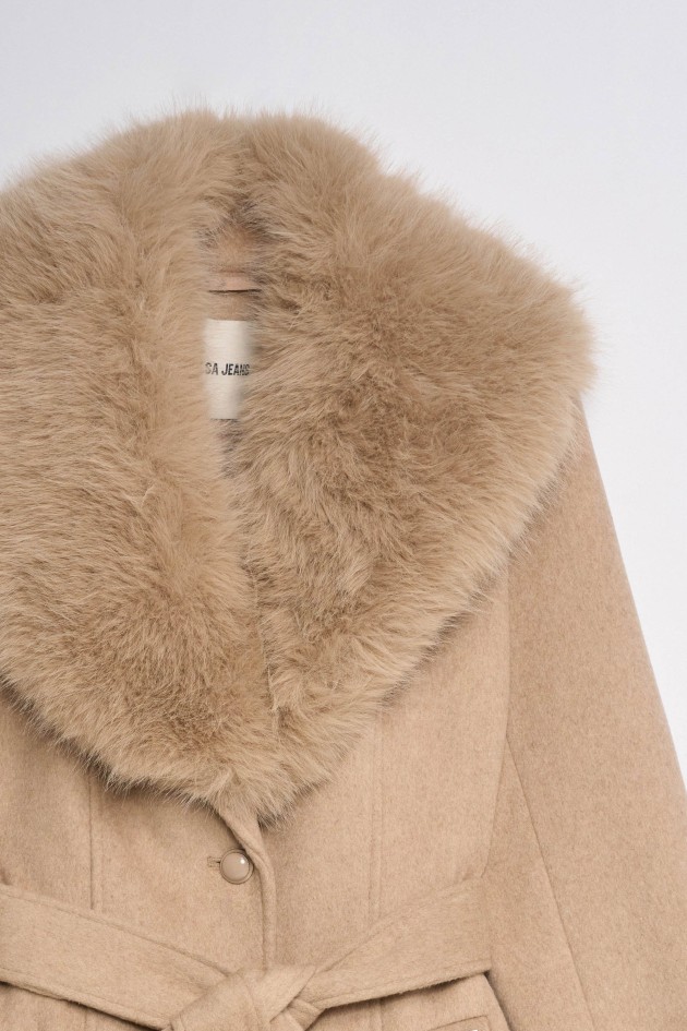 MANTEAU GRACE COURT EN DRAP DE LAINE AVEC FOURRURE