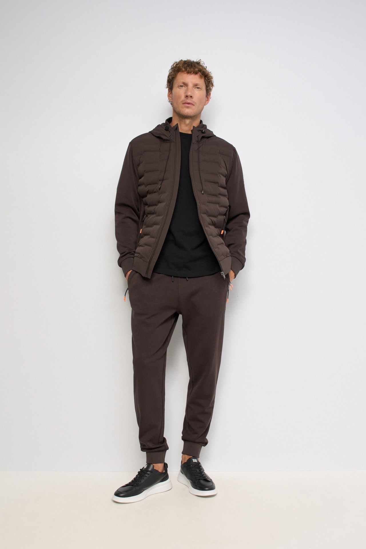 TROUSERS JOGGERS KNITTED