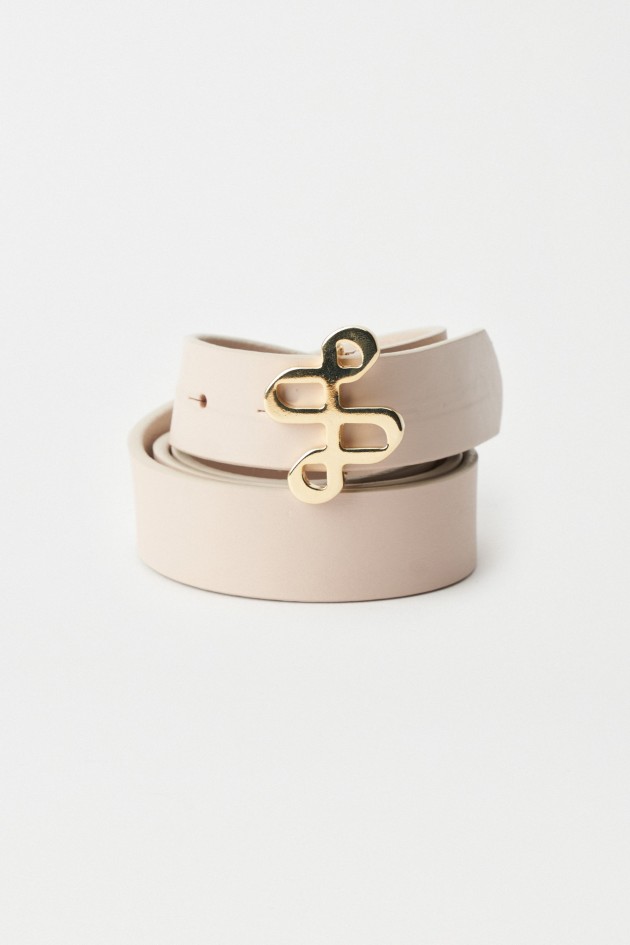 CEINTURE EN CUIR AVEC MARQUAGE DORÉ SUR LA BOUCLE
