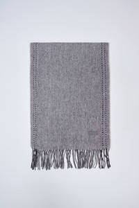 �CHARPE � FRANGES AVEC LAINE
