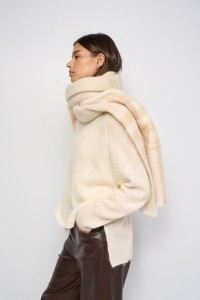 PATTERNED SCARF