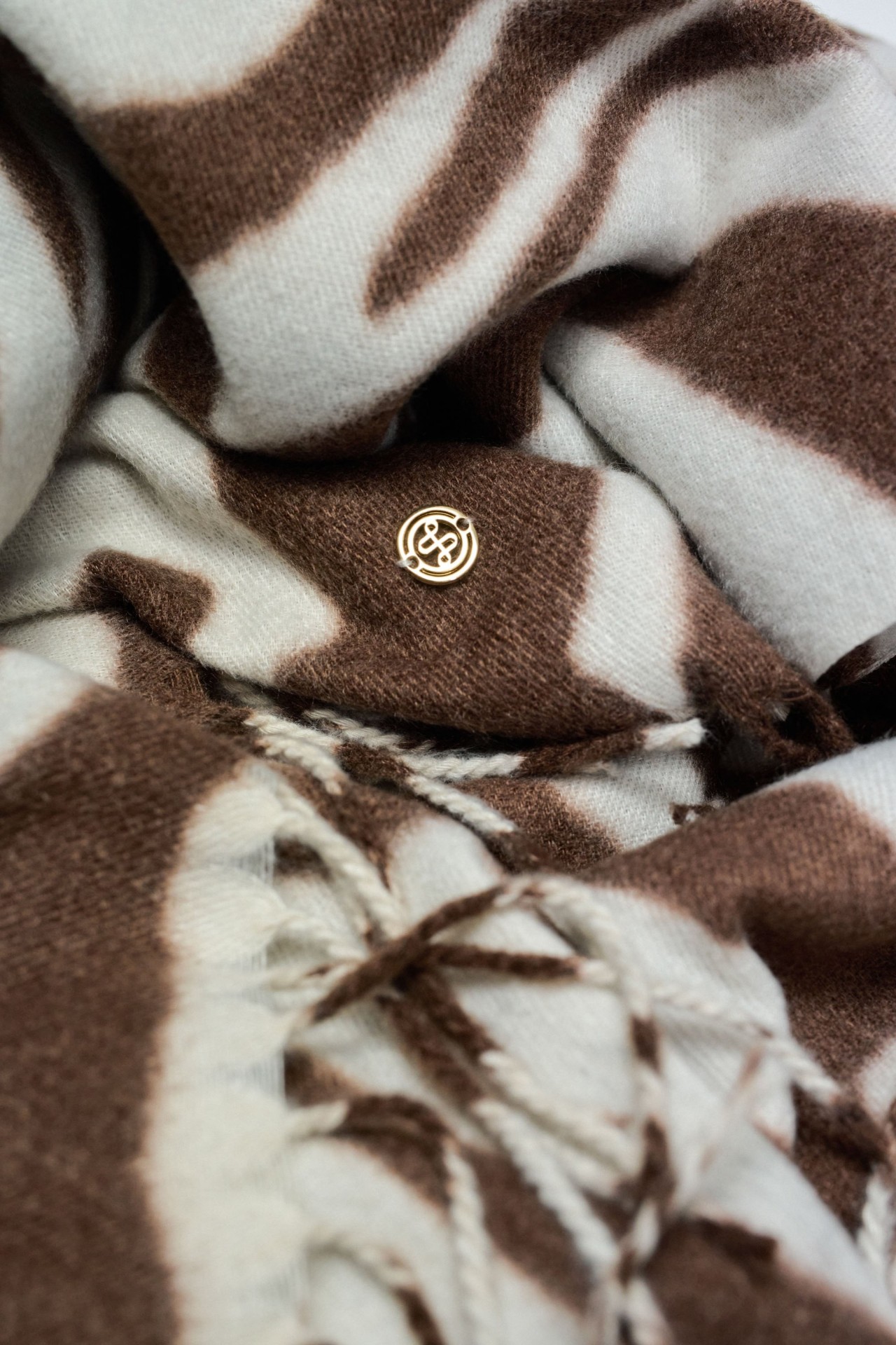 ANIMAL PRINT SCARF