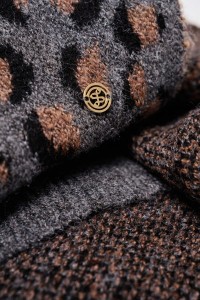 ANIMAL PRINT SCARF