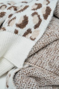 ANIMAL PRINT SCARF