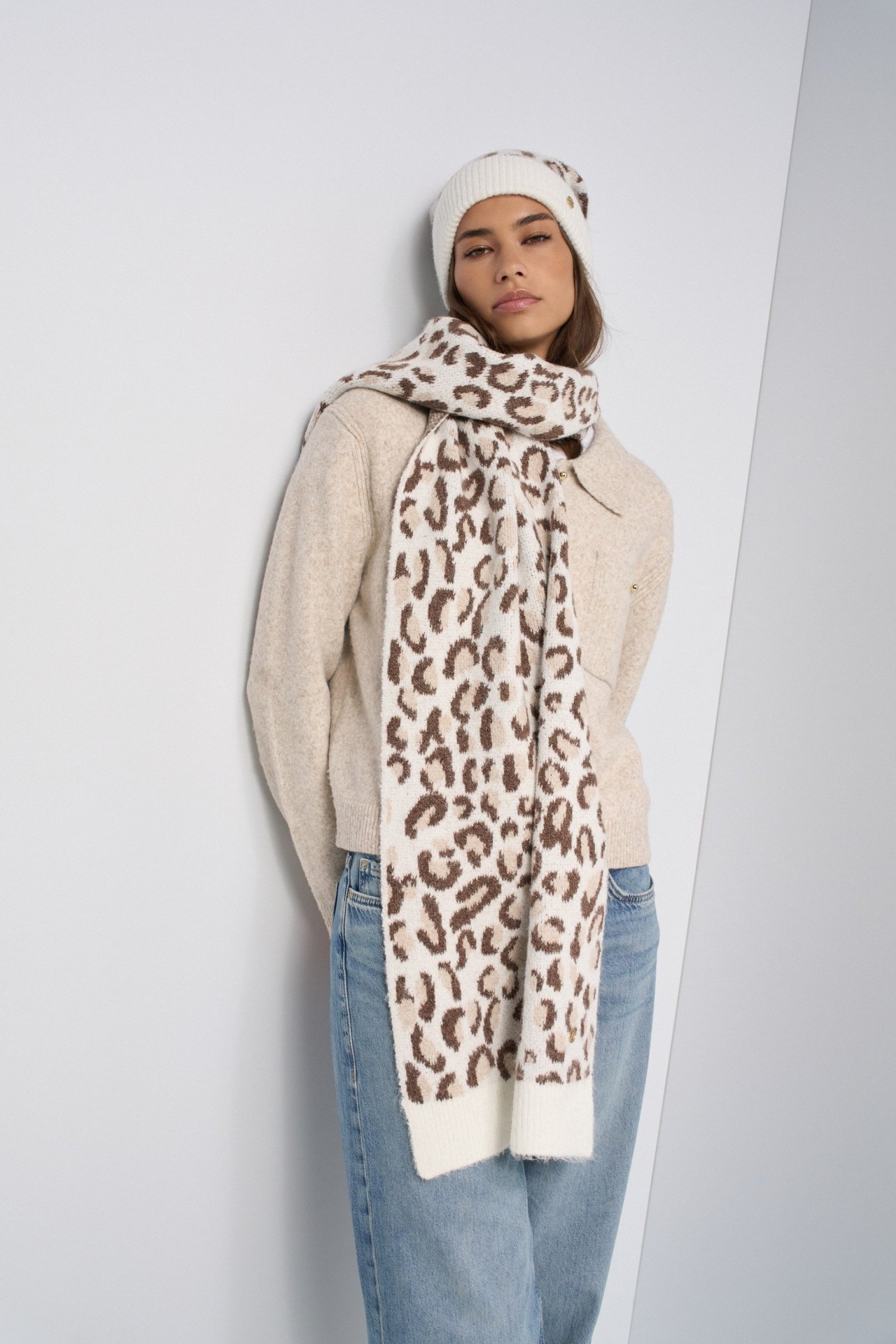 ANIMAL PRINT SCARF