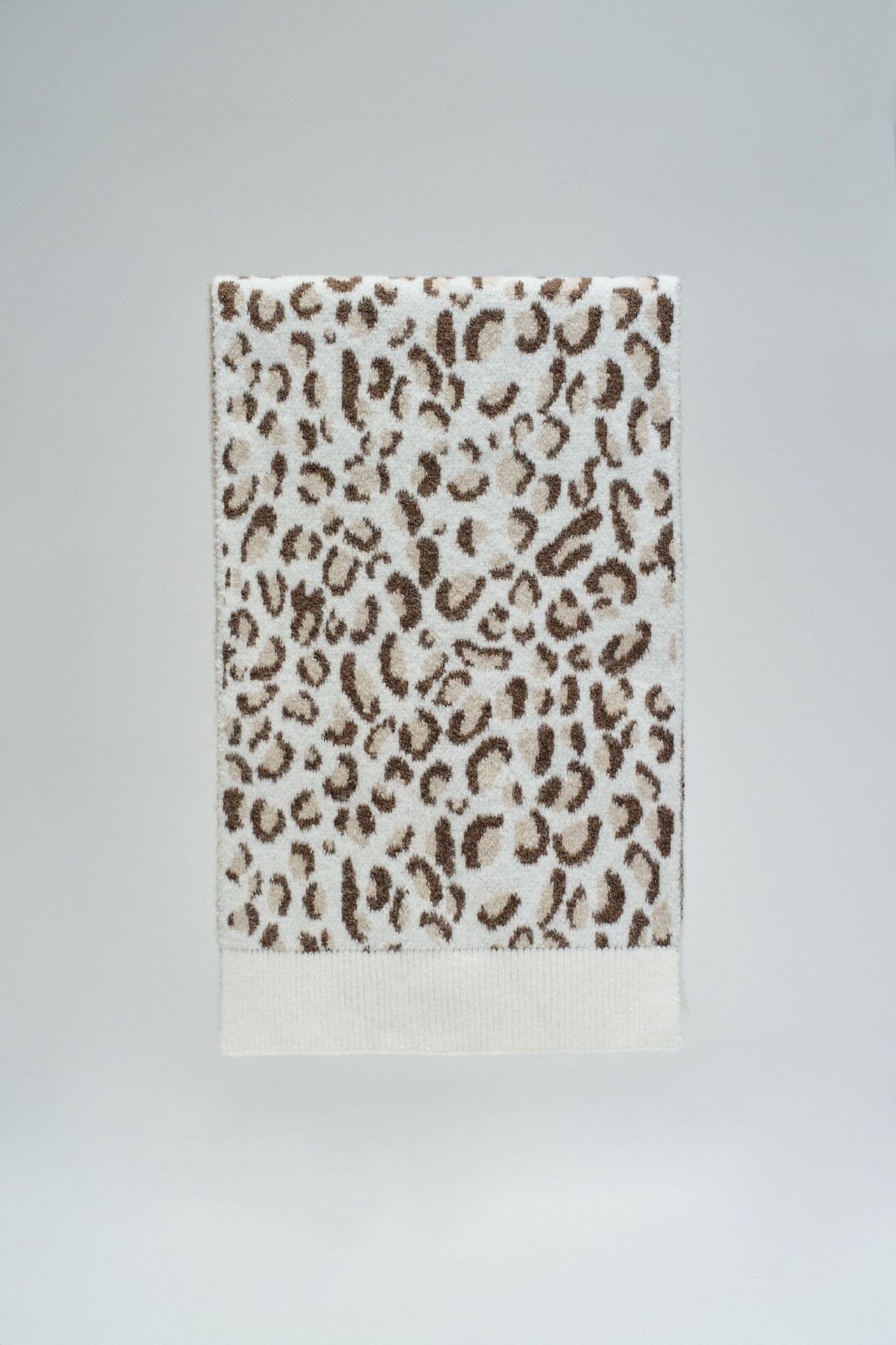 ANIMAL PRINT SCARF
