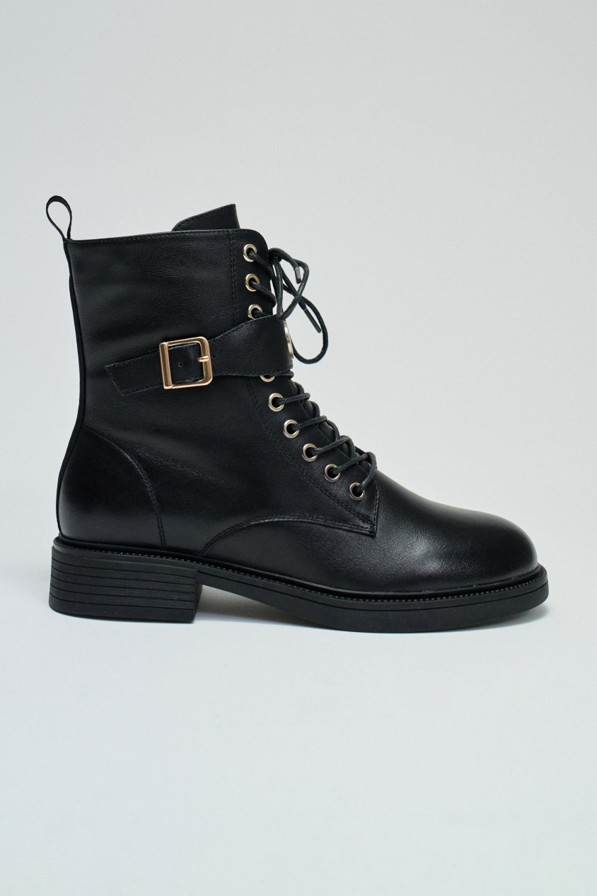 LEATHER BOOTS
