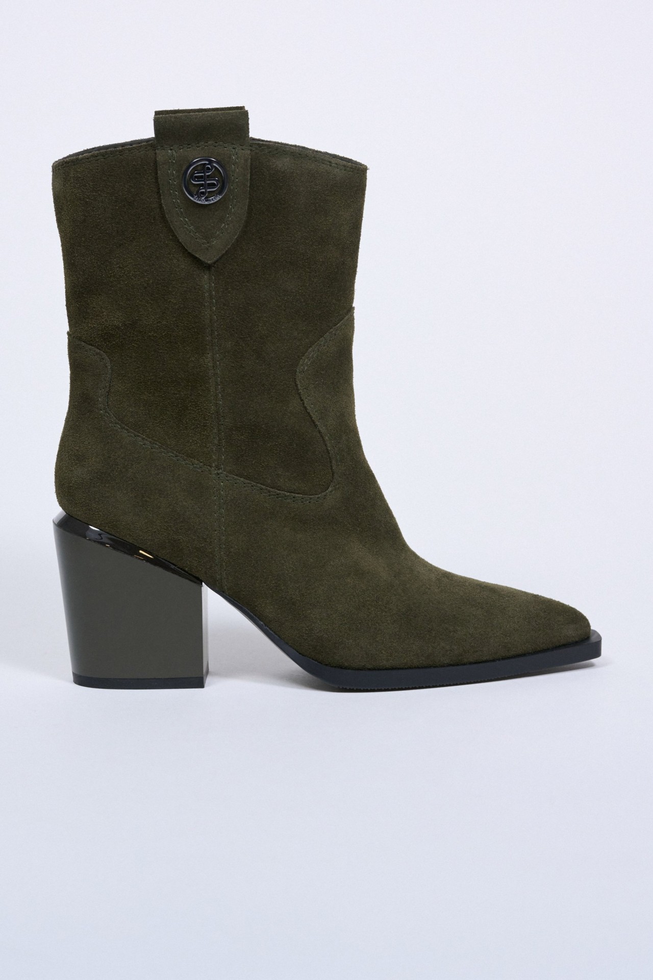 BOTAS DE CAMUR�A