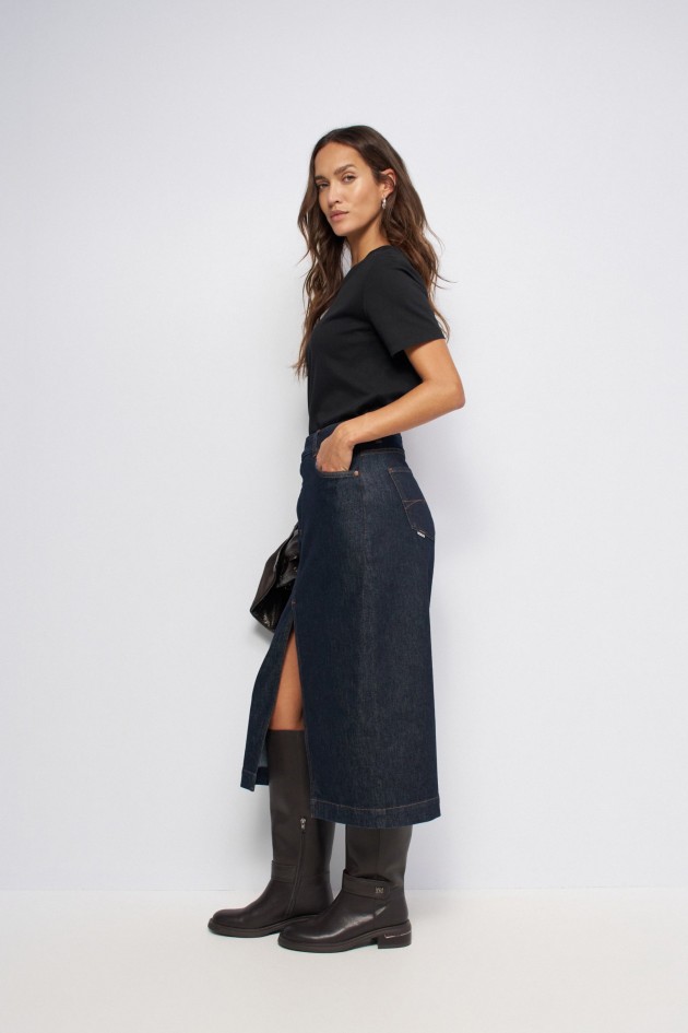 JUPE MIDI EN DENIM À TAILLE ASYMÉTRIQUE