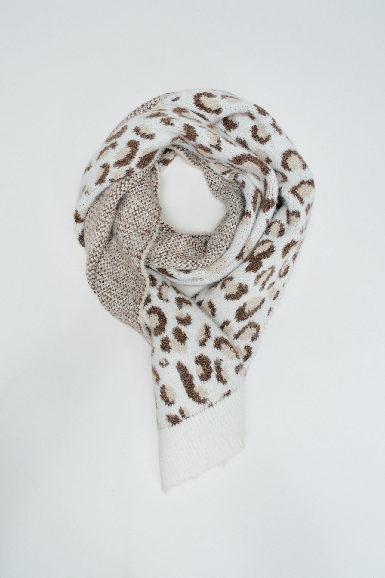�CHARPE ANIMAL PRINT