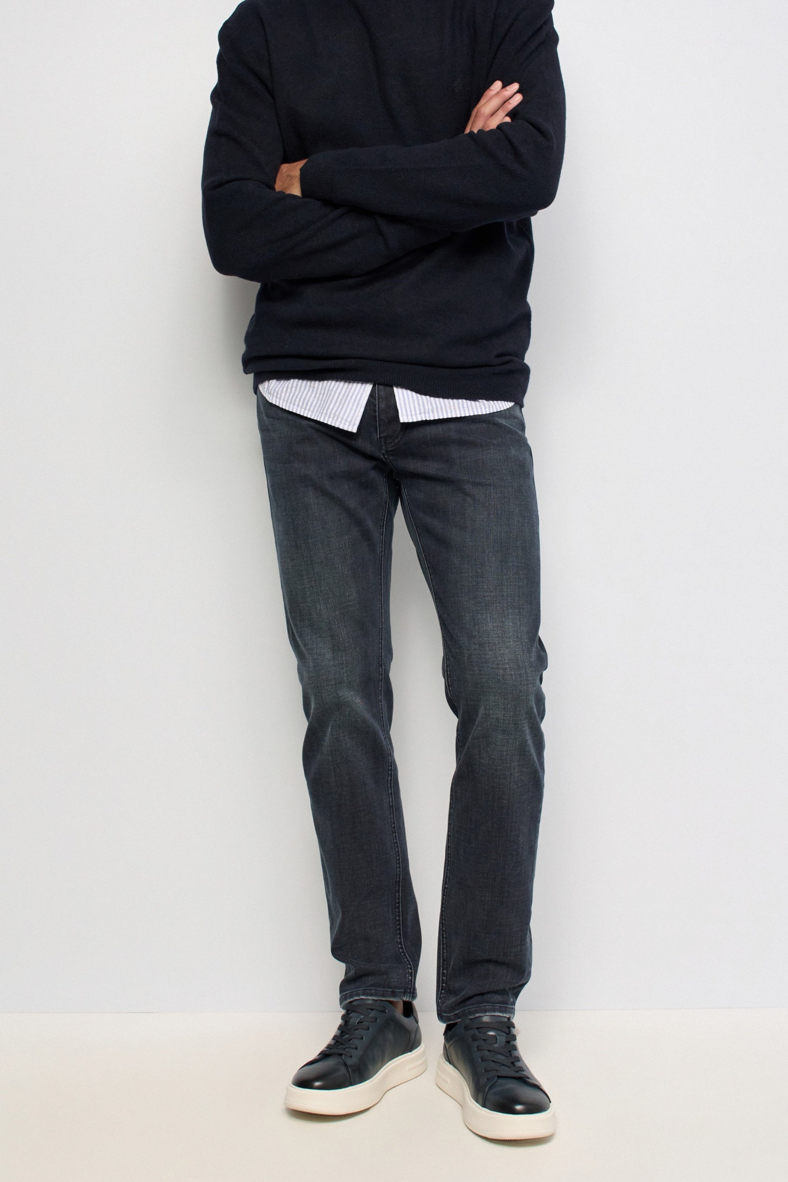 JEANS SLIM FIT COM LÃ
