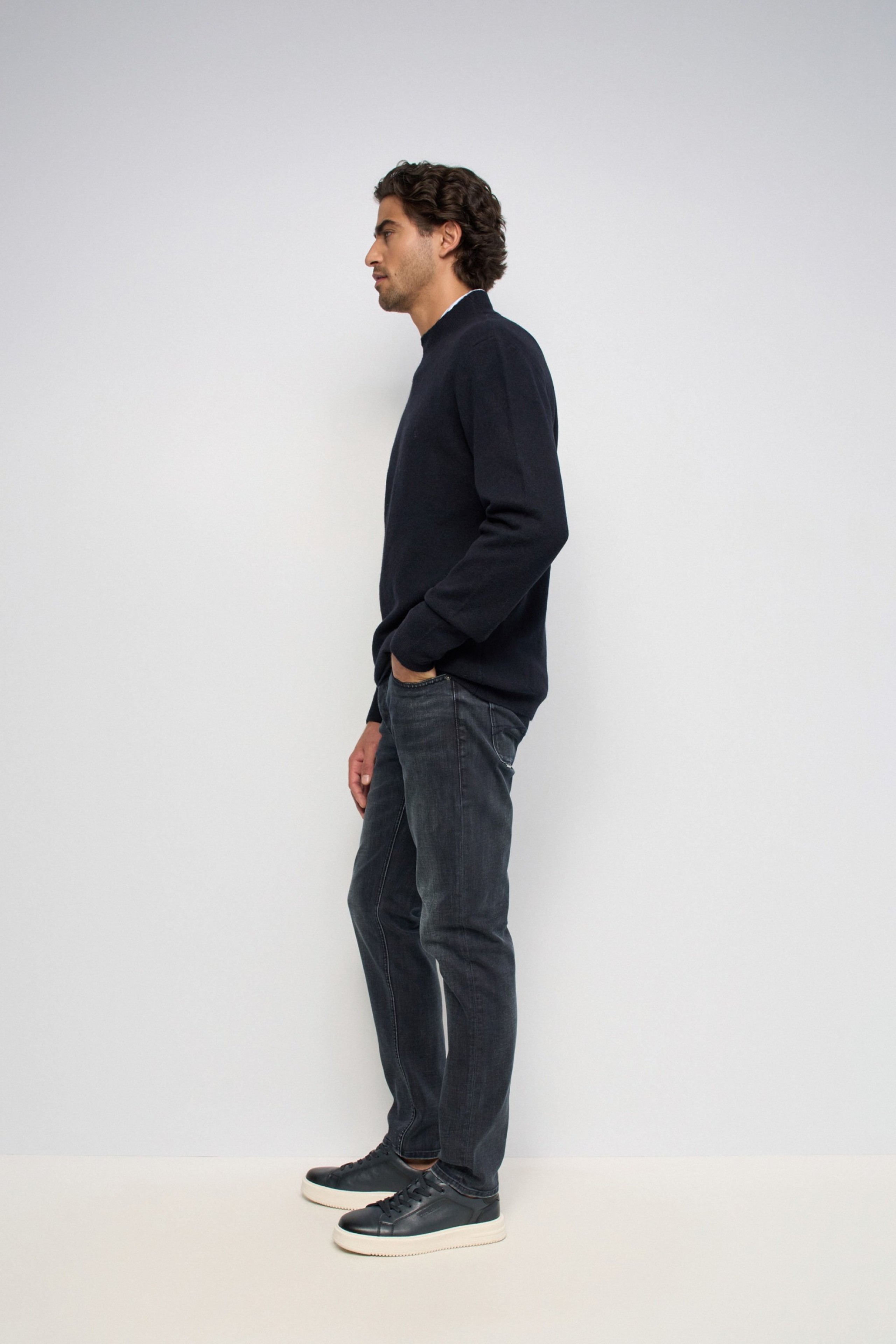 JEANS SLIM FIT COM LÃ
