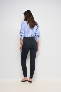 JEAN SECRET PUSH IN SKINNY