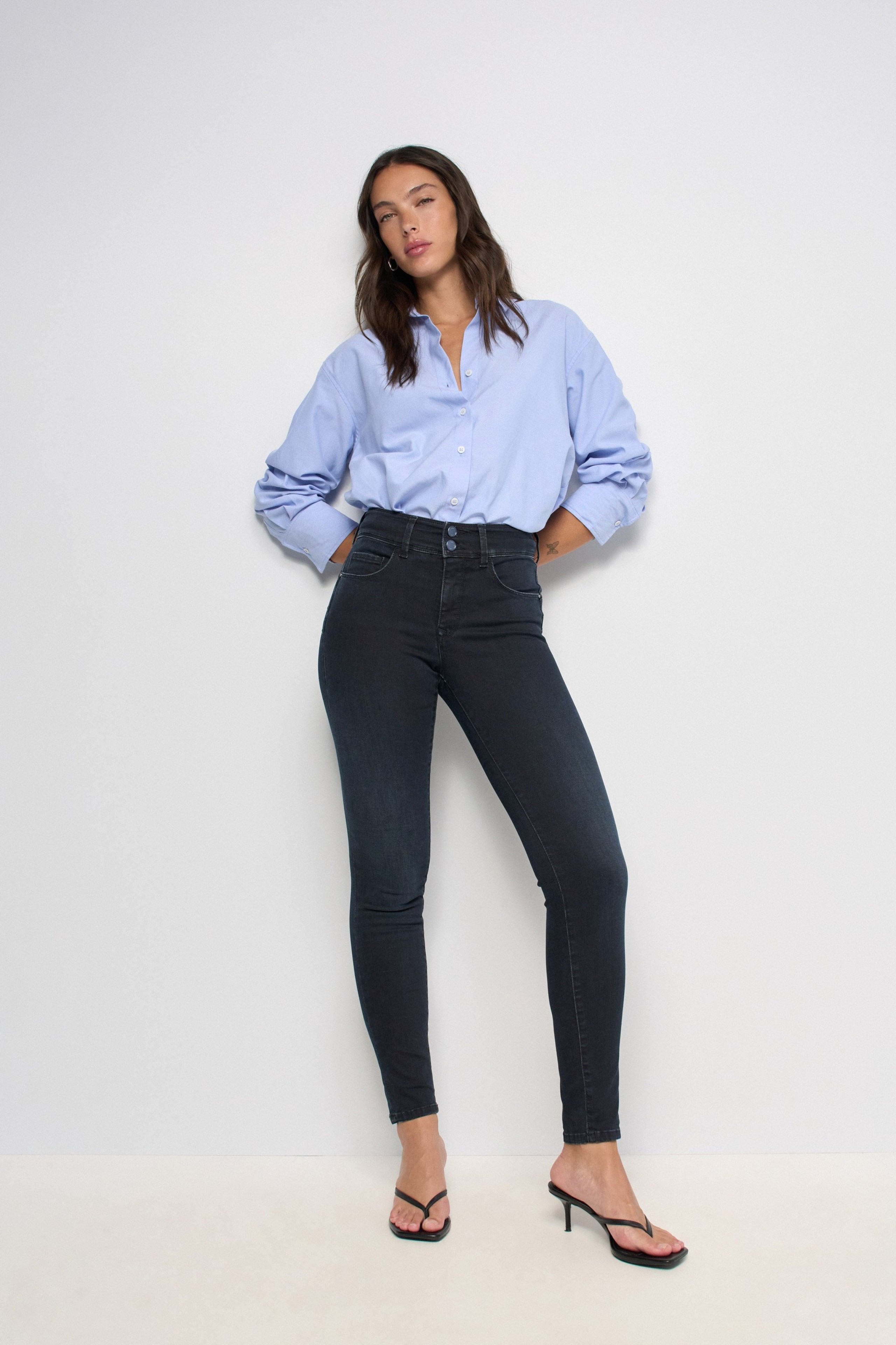 JEAN SECRET PUSH IN SKINNY