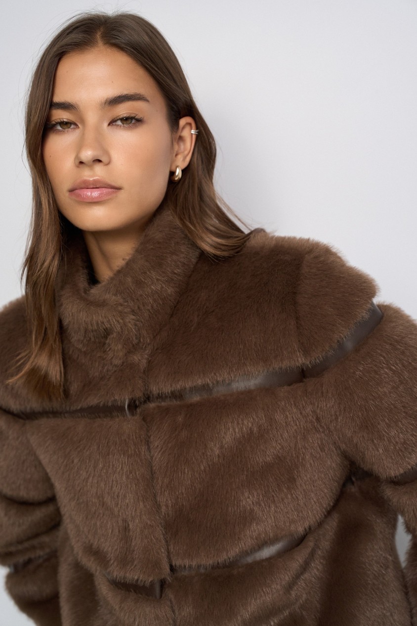 FUR COAT