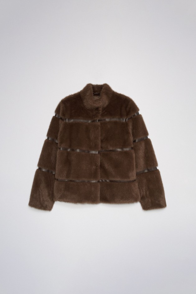 FUR COAT