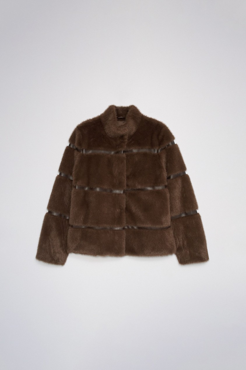 FUR COAT
