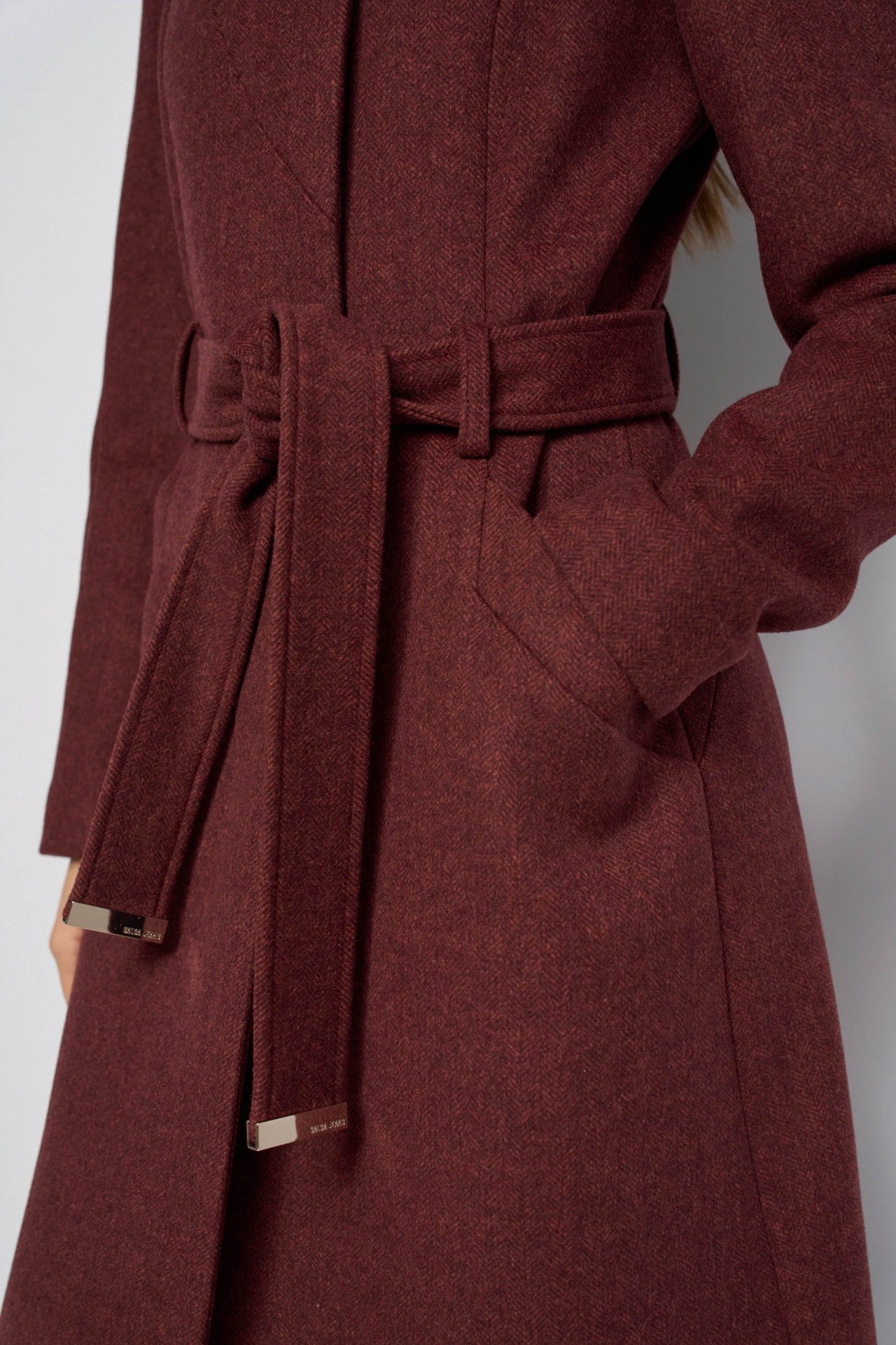 LANGE GRACE WOLLEN JAS MET RIEM