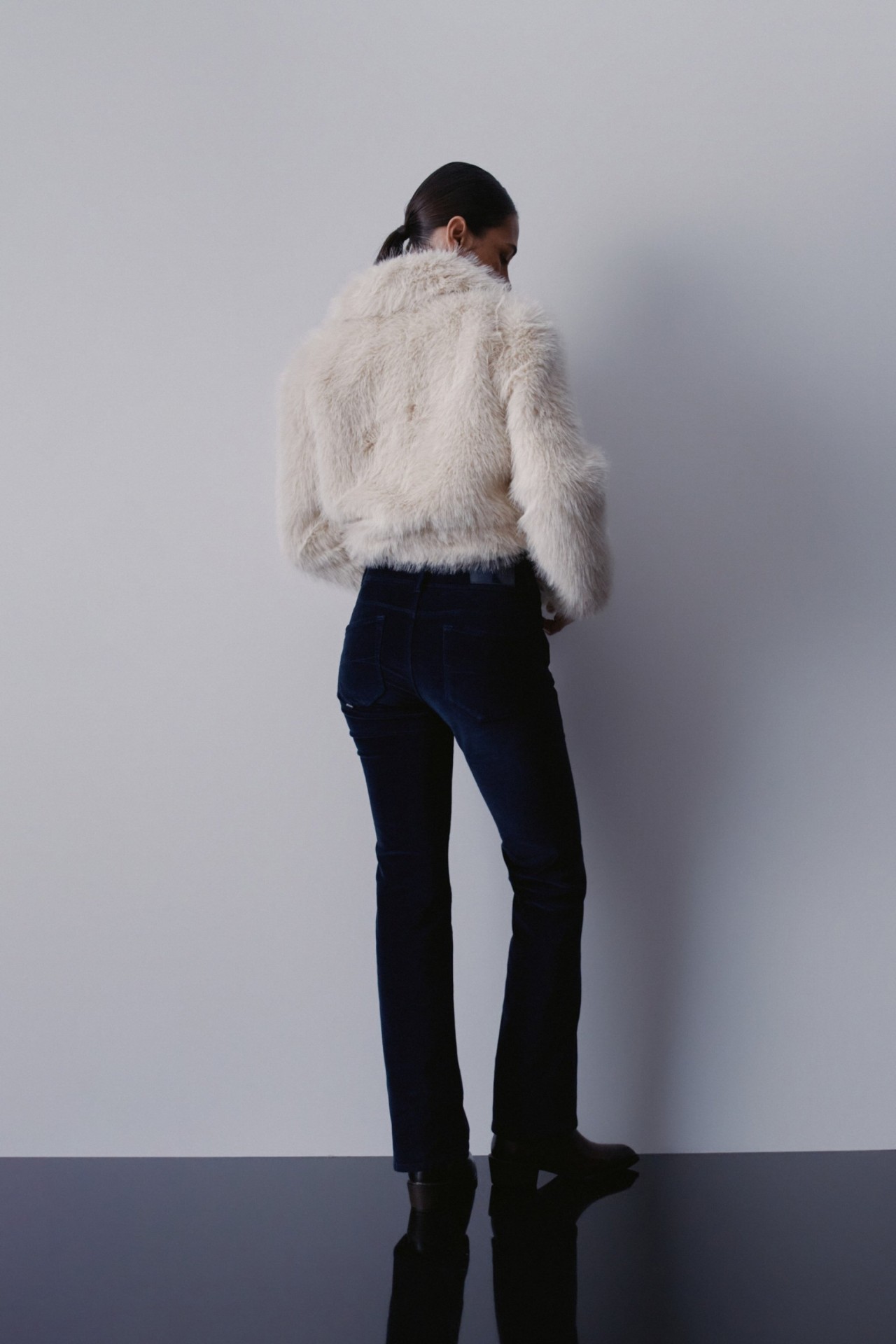 SECRET PUSH IN BOOTCUT JEANS VAN FLUWEEL