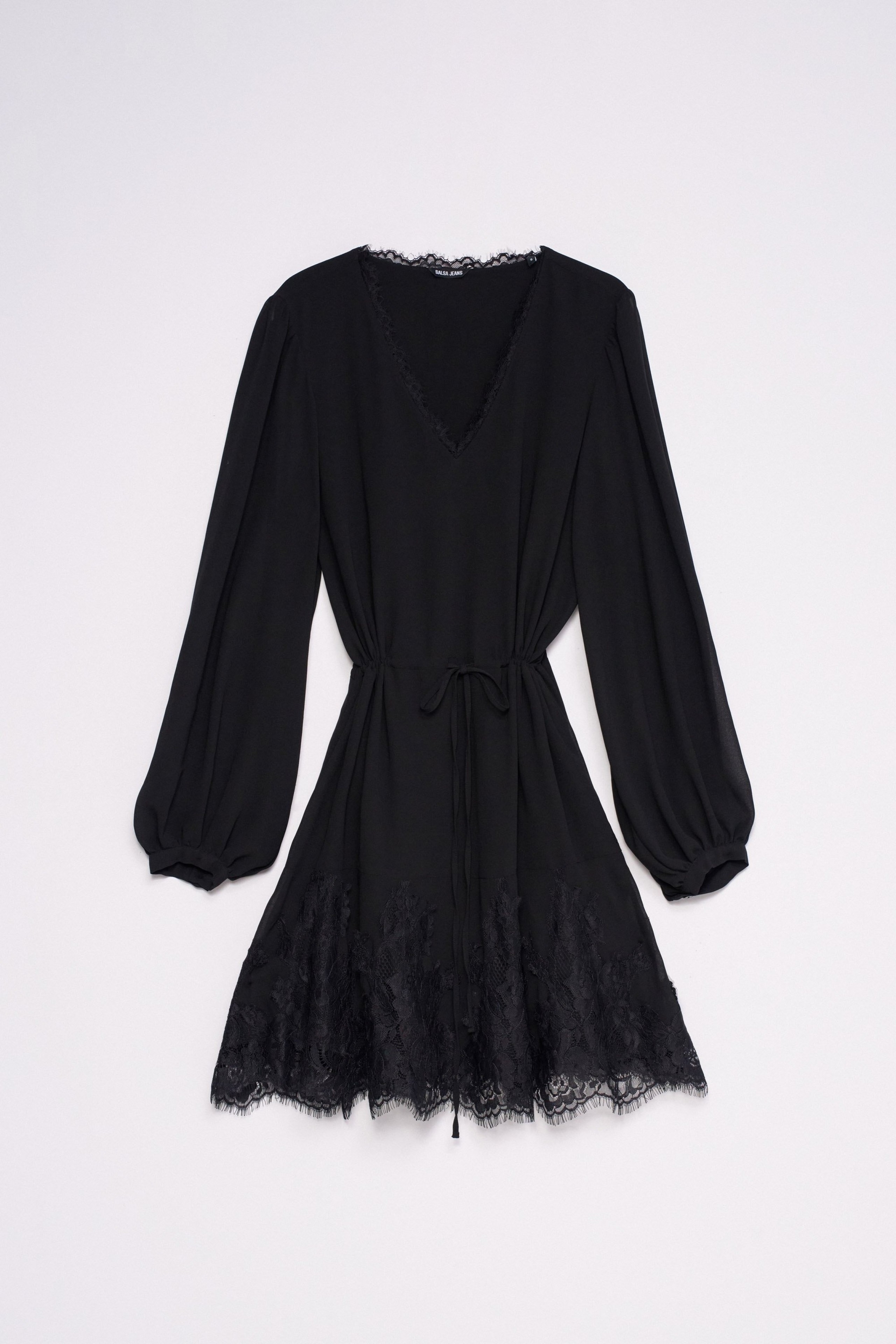 DRESS WITH LACE DETAILS