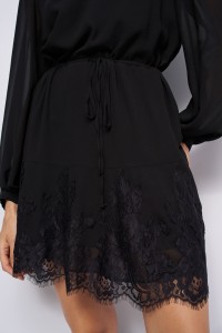 DRESS WITH LACE DETAILS