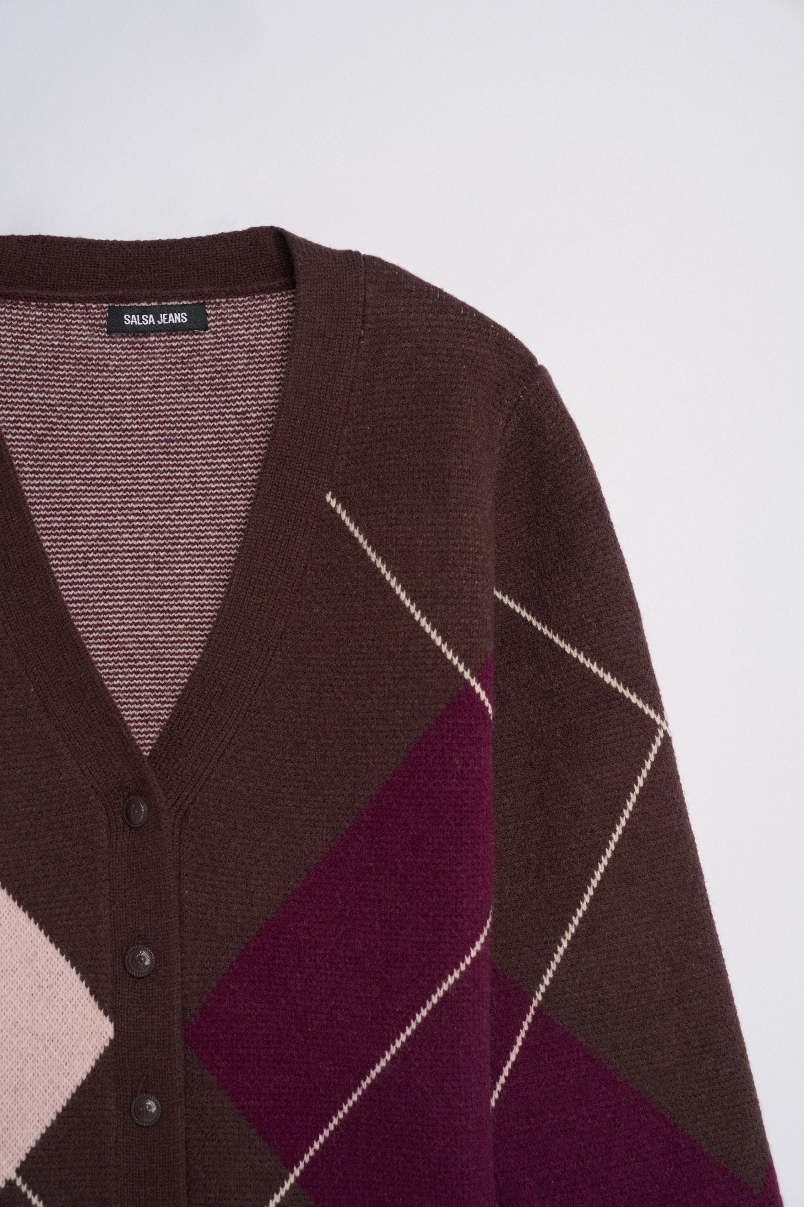CARDIGAN MIT GEOMETRISCHEM MUSTER