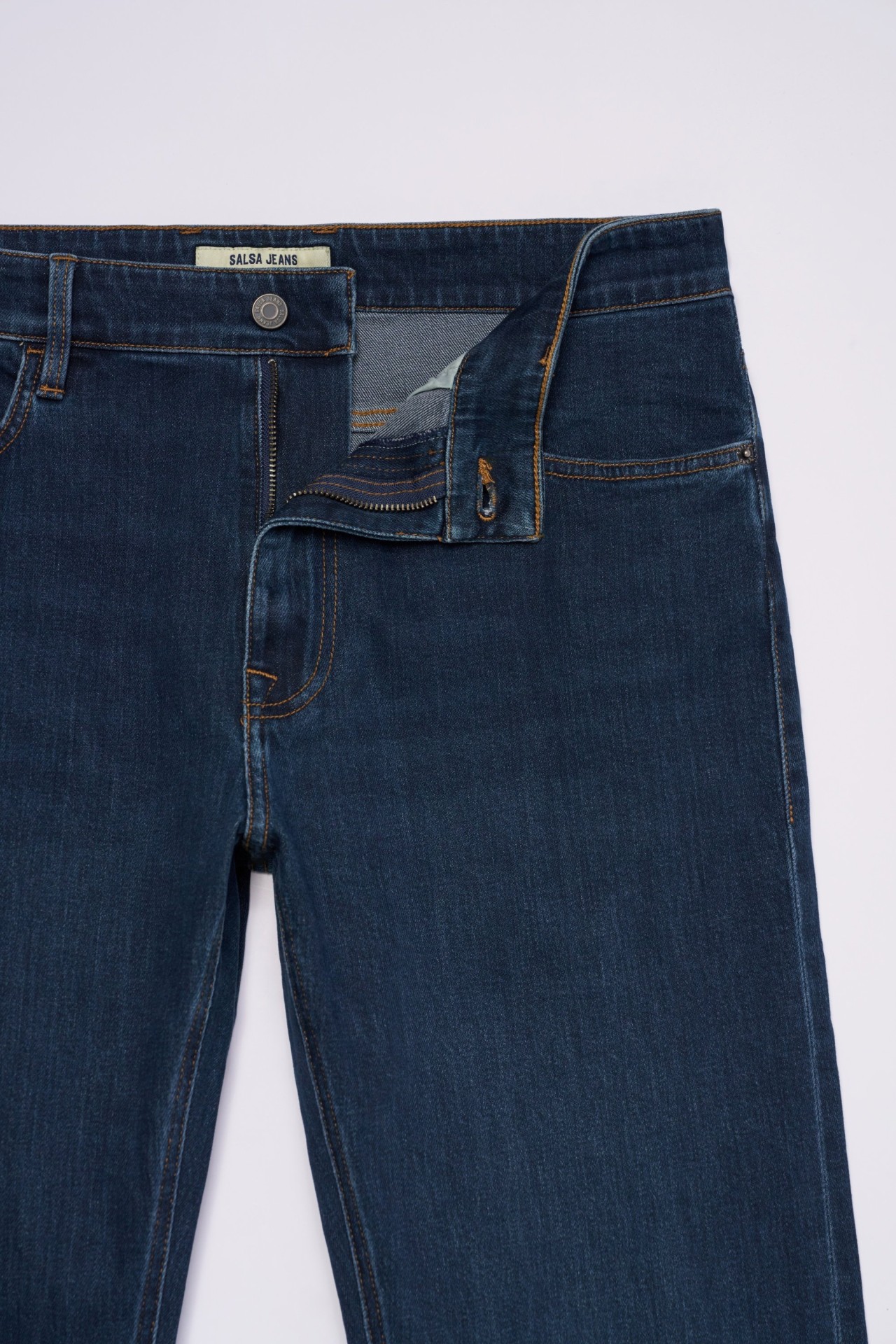 VAQUEROS STRAIGHT FIT