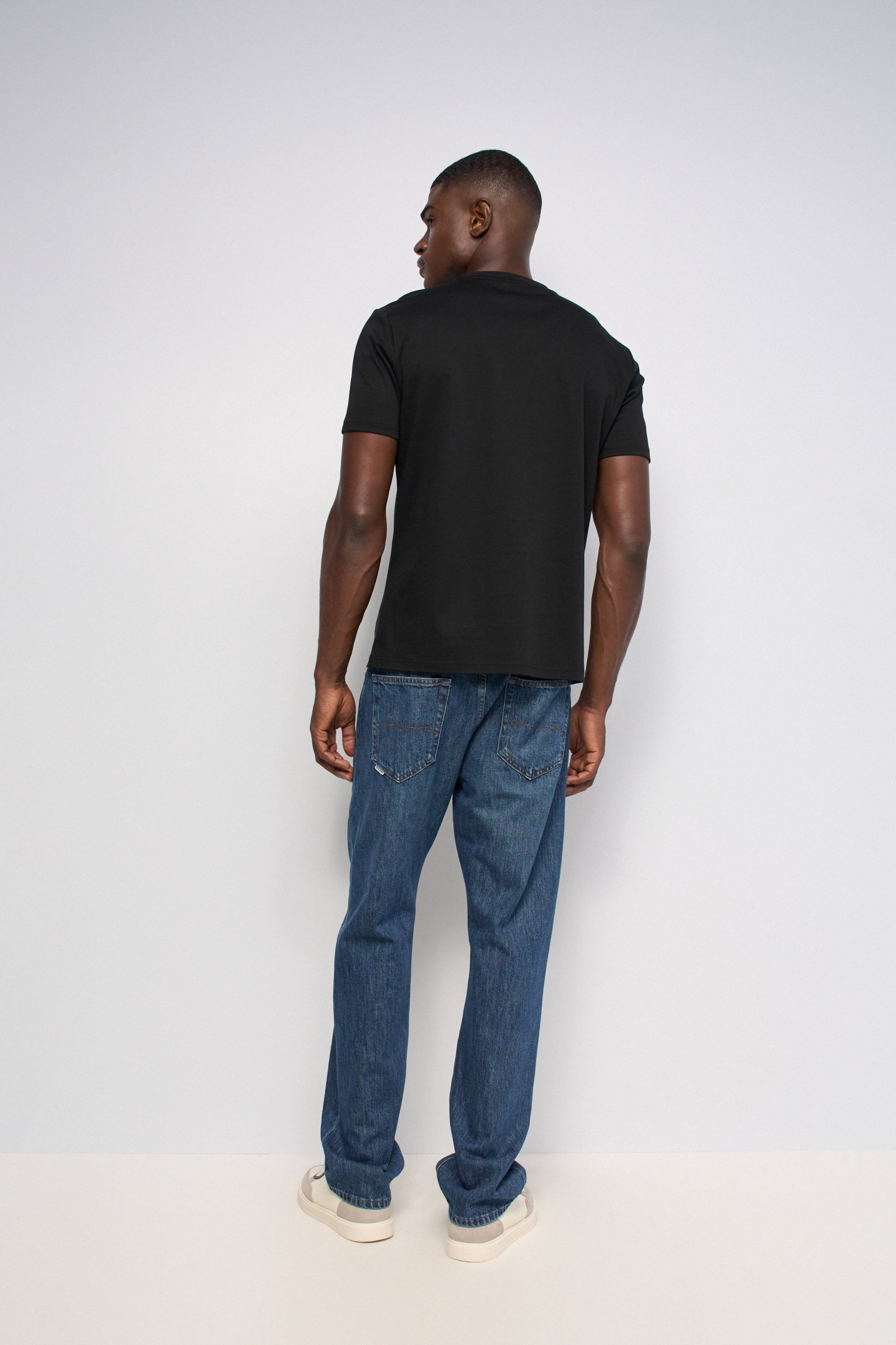 T-SHIRT WITH BRANDING