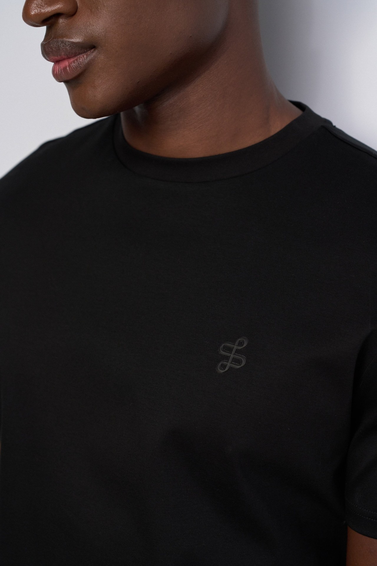T-SHIRT WITH BRANDING