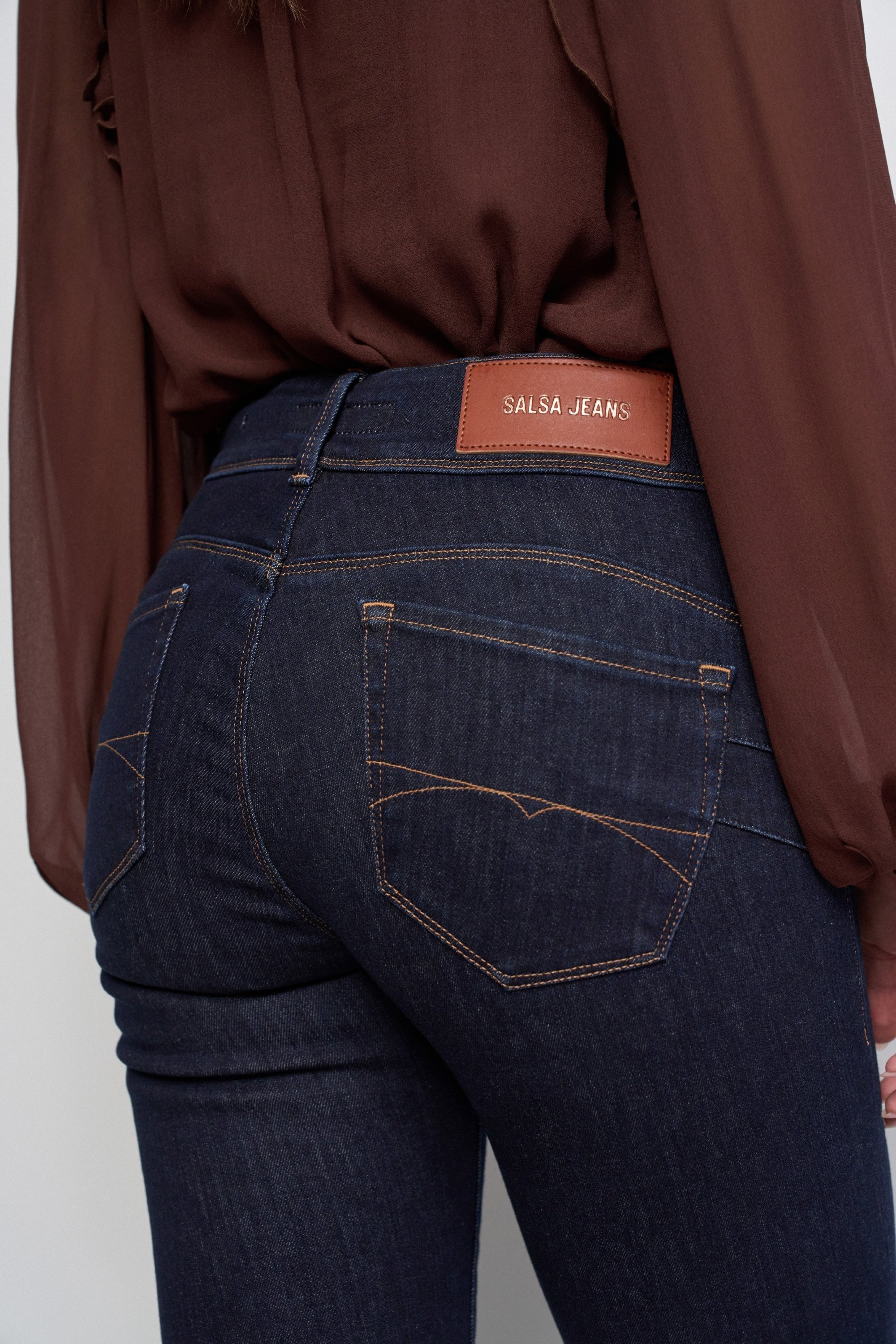 JEANS SECRET PUSH IN BOOTCUT PERFECT SHAPE