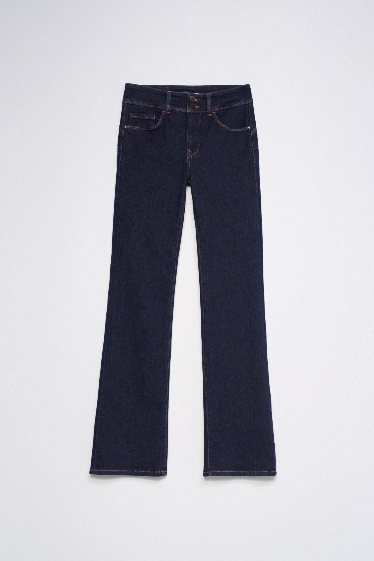JEANS SECRET PUSH IN BOOTCUT PERFECT SHAPE