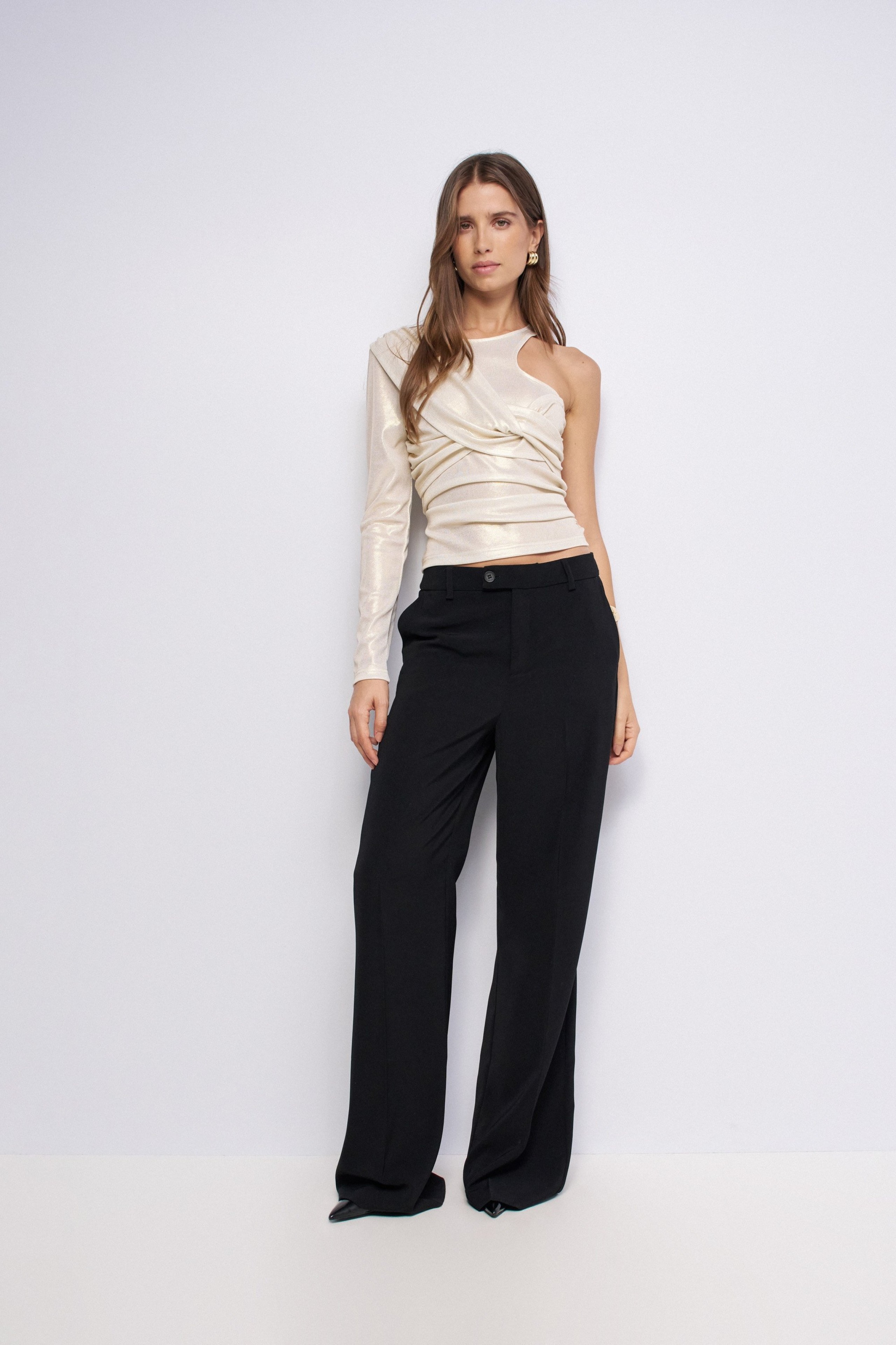 DRAPED ASYMMETRIC JUMPER