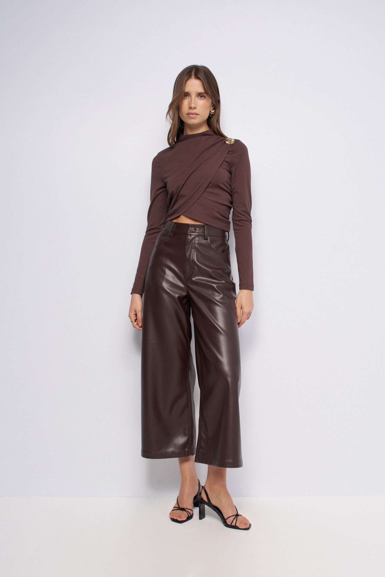CAMISOLA CROPPED DE MEIA GOLA DRAPEADA