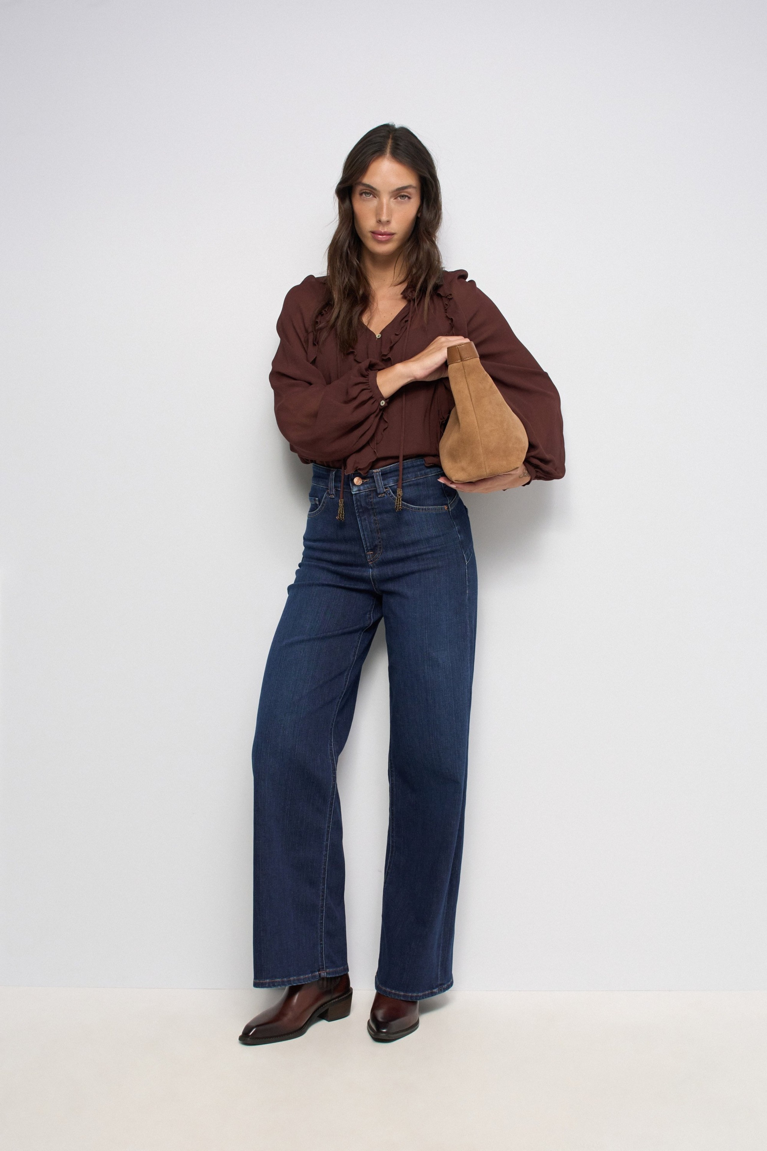 FAITH PUSH IN WIDE PERFECT SHAPE JEANS